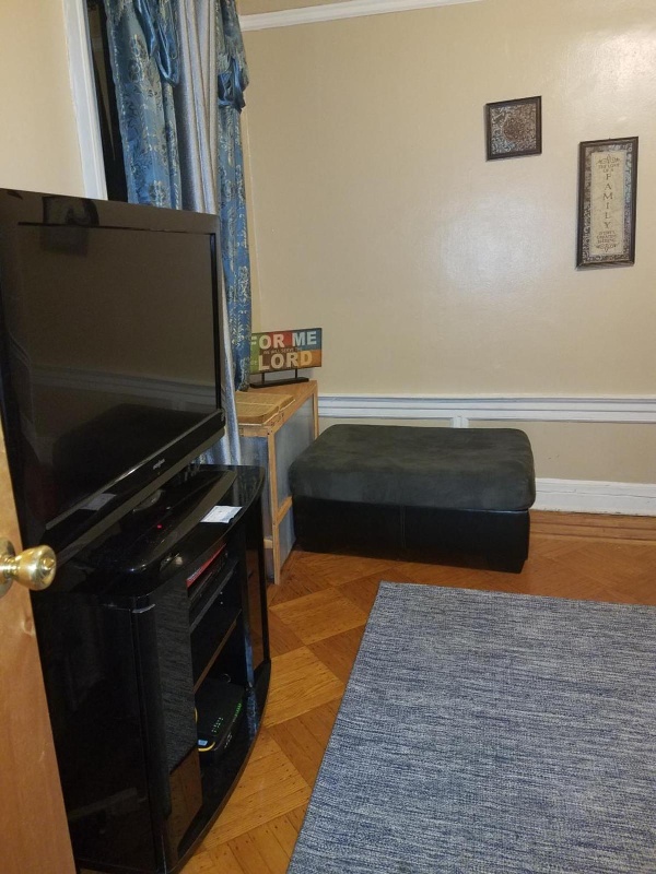 Gabriel's Luxury Suite image 5